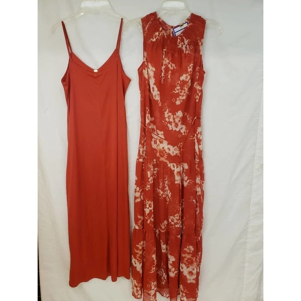 Size small 2 piece red Simply Vera / Vera Wang dress. EUC